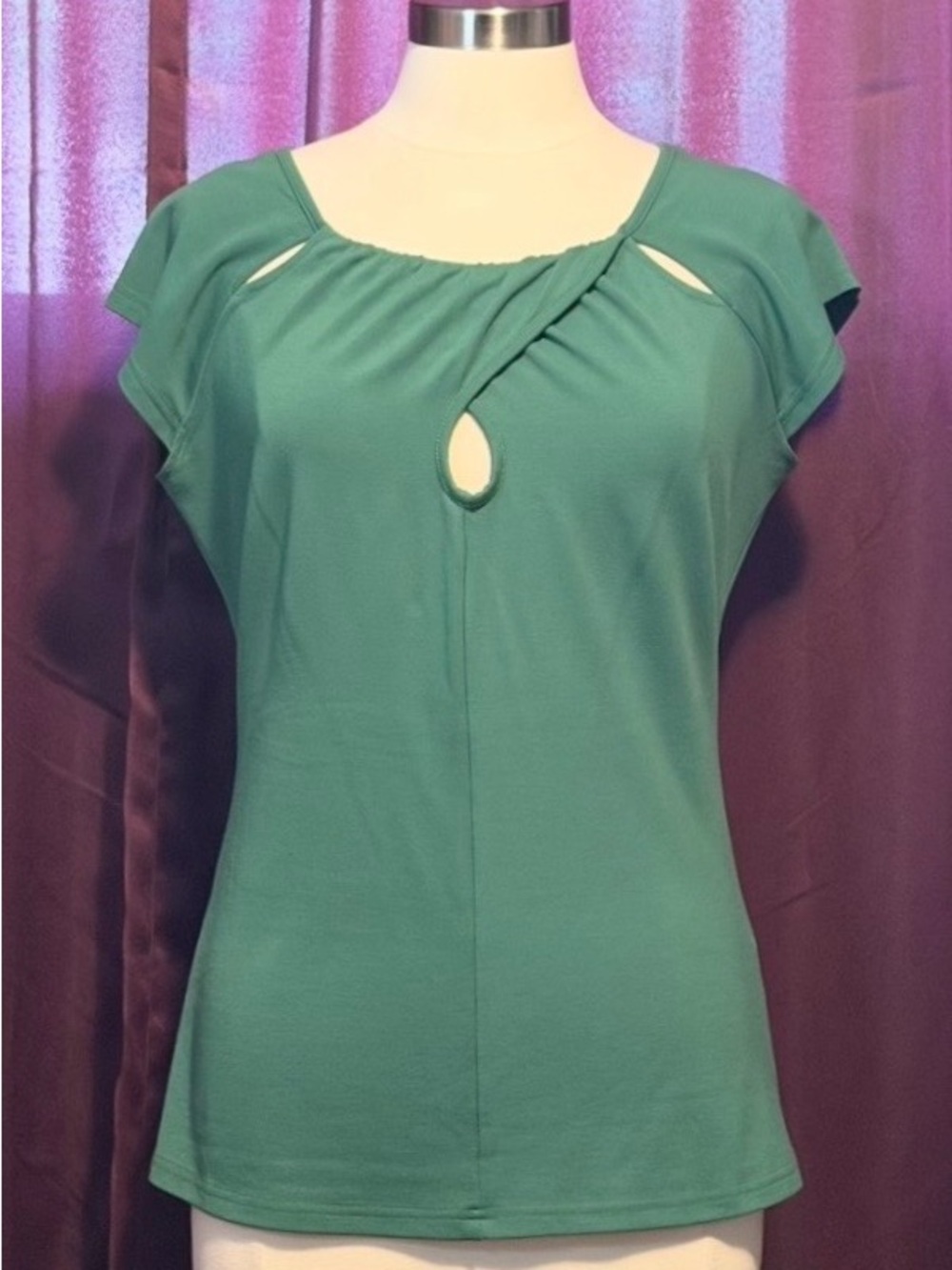 Voodoo Vixen Kira Keyhole Twist Knit Pullover Top Shirt Blouse Green
